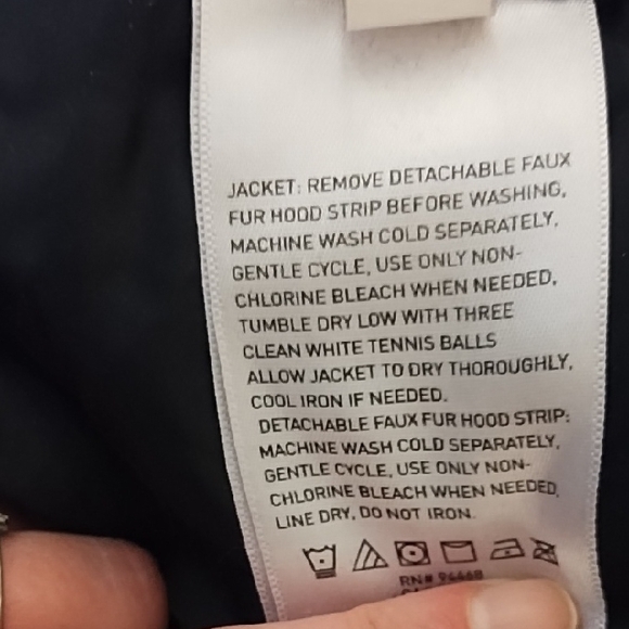 Laundry by Design Women's Navy Puffer Coat - Picture 10 of 12